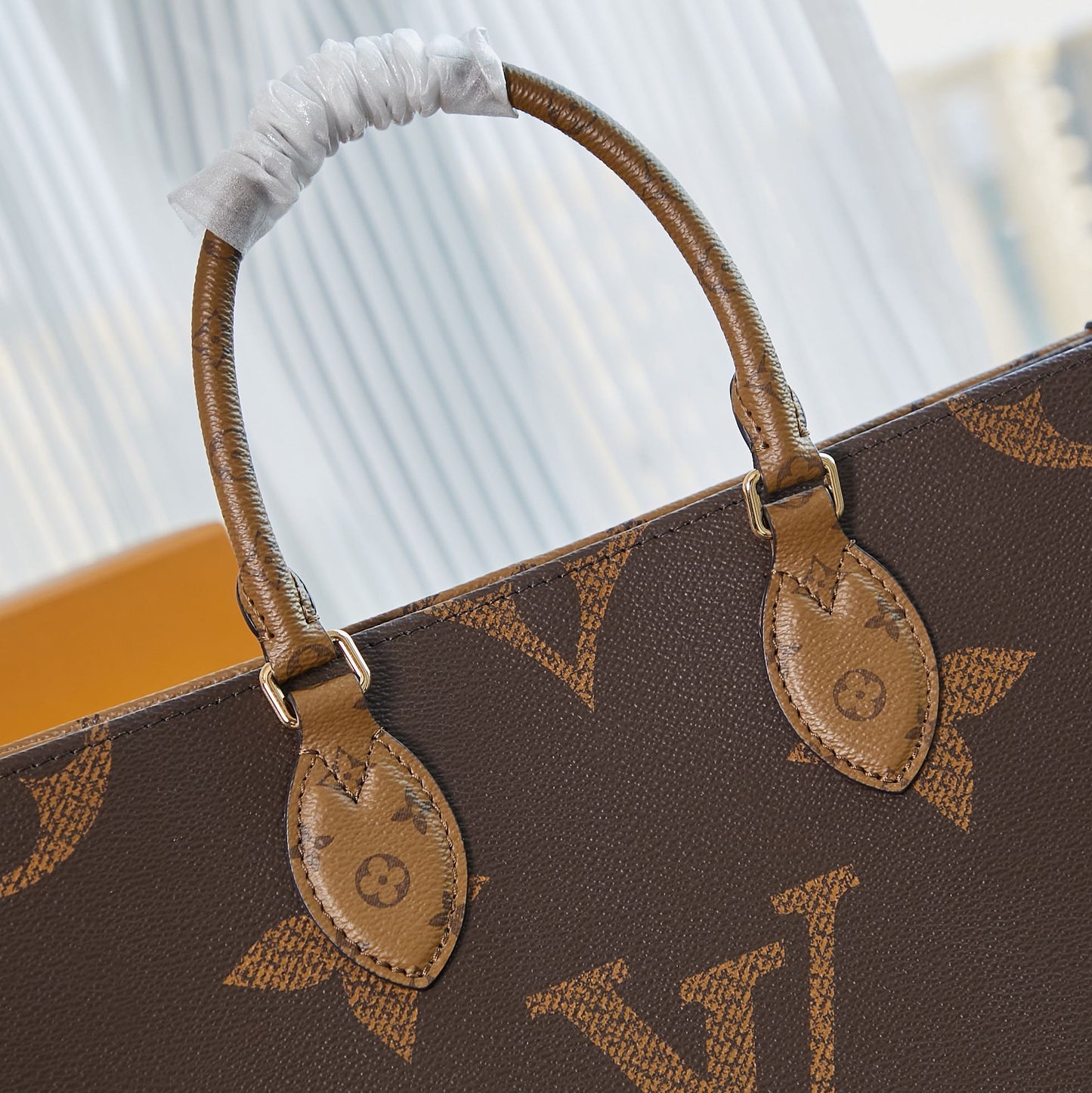 LV Monogram Canvas Onthego MM Vintage Long Strap - Bag