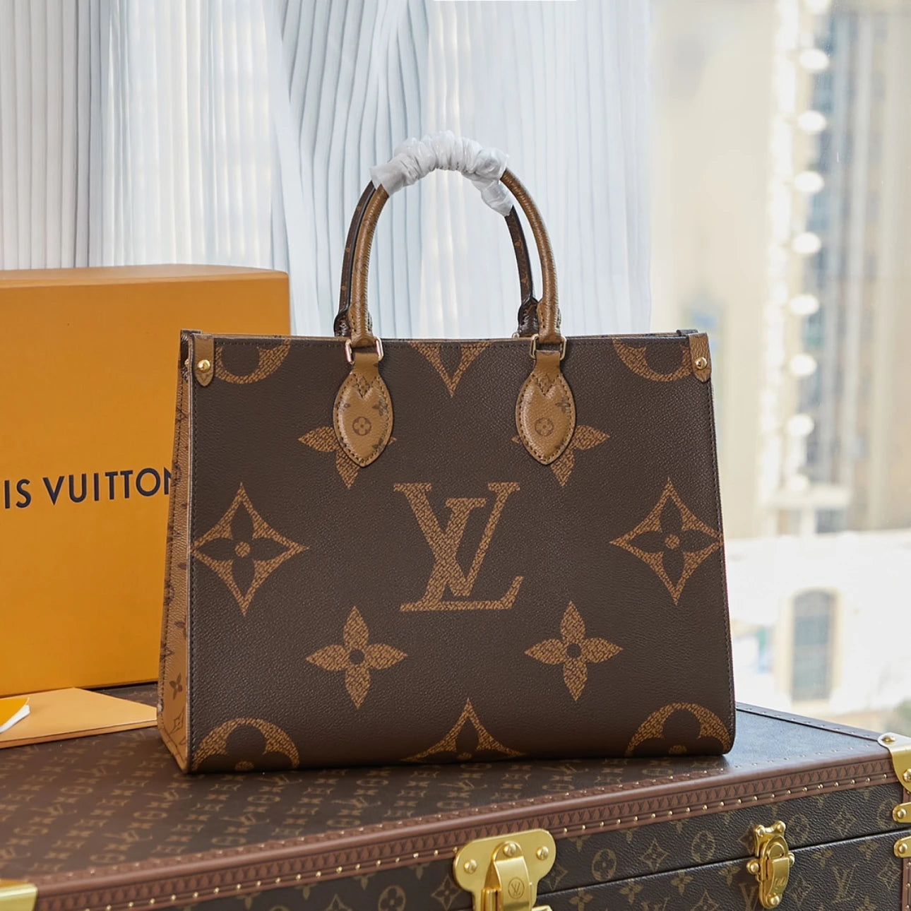 LV Monogram Canvas Onthego MM Vintage Long Strap - Bag