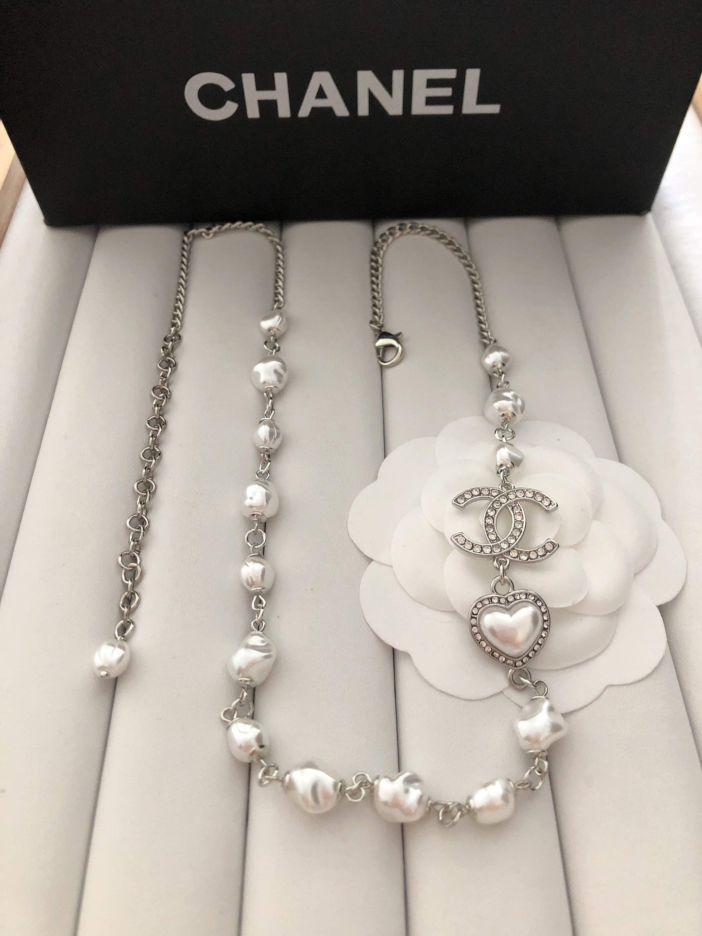CC Pearl Heart Sweater Chain