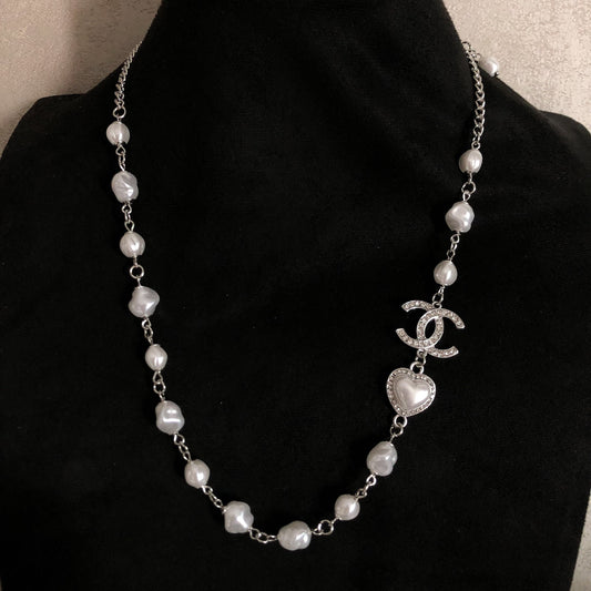 CC Pearl Heart Sweater Chain